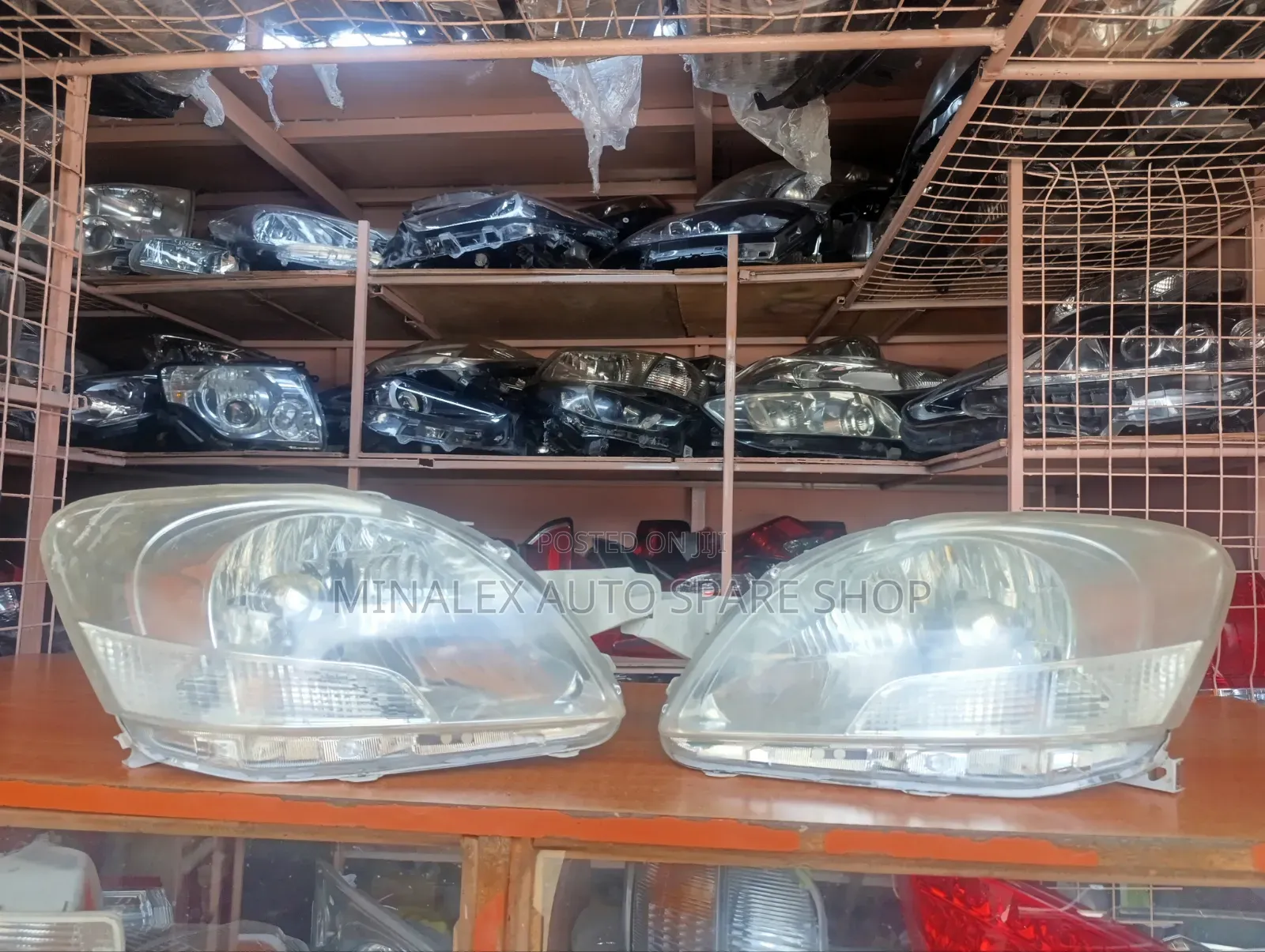 Headlight Toyota Belta