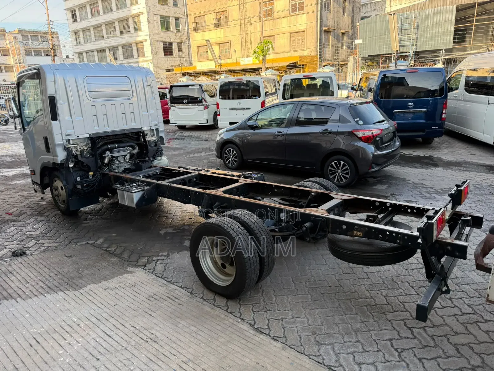 Isuzu Elf 2020 Silver