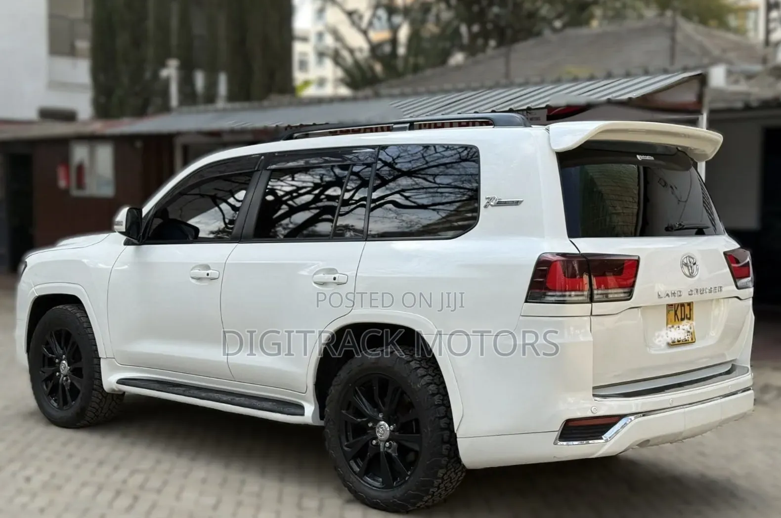 Toyota Land Cruiser 2014 White