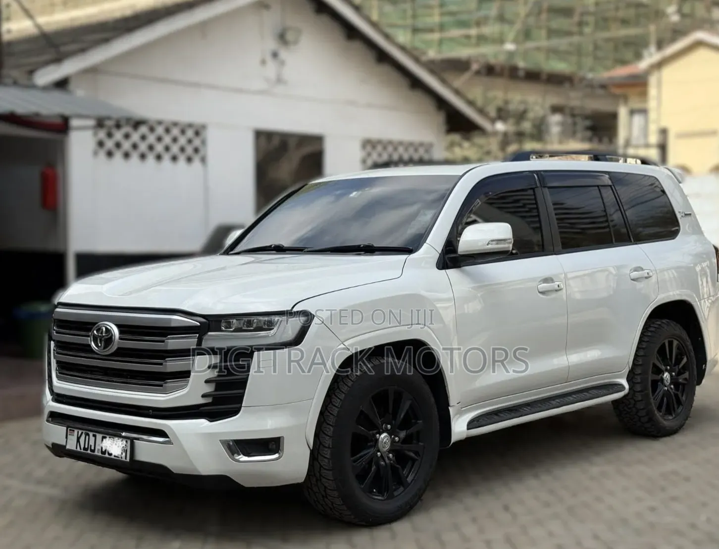 Toyota Land Cruiser 2014 White