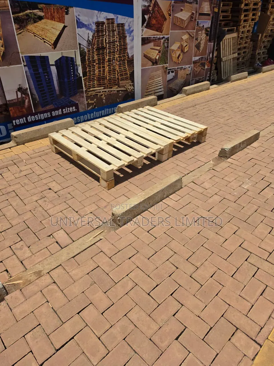 4ft × 6ft Detachable Pallet Bed-Easy to Move. Gog03