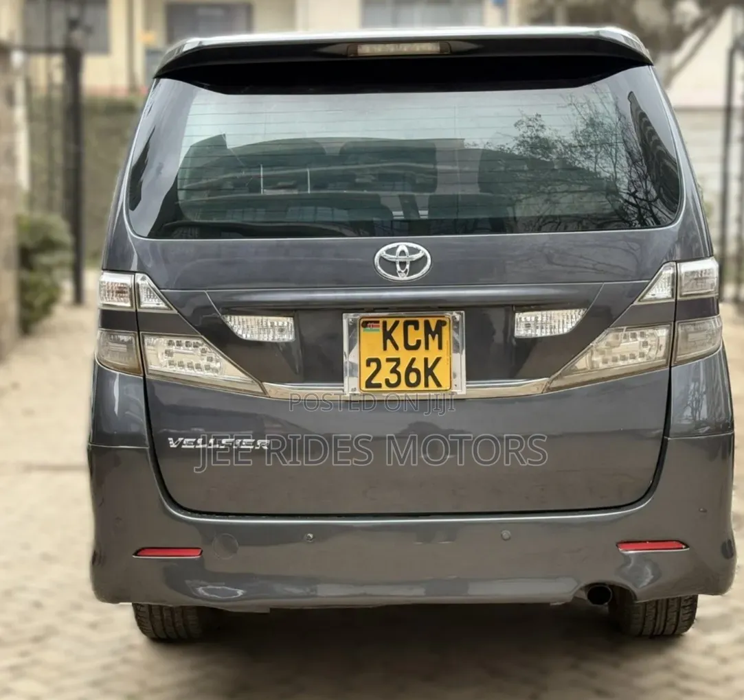 Toyota Vellfire 2010 Gray