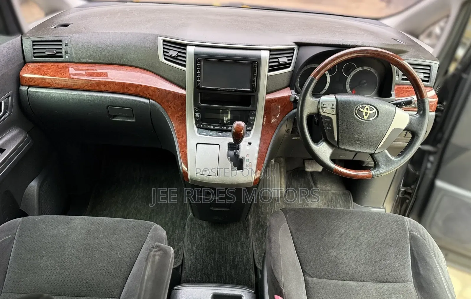 Toyota Vellfire 2010 Gray