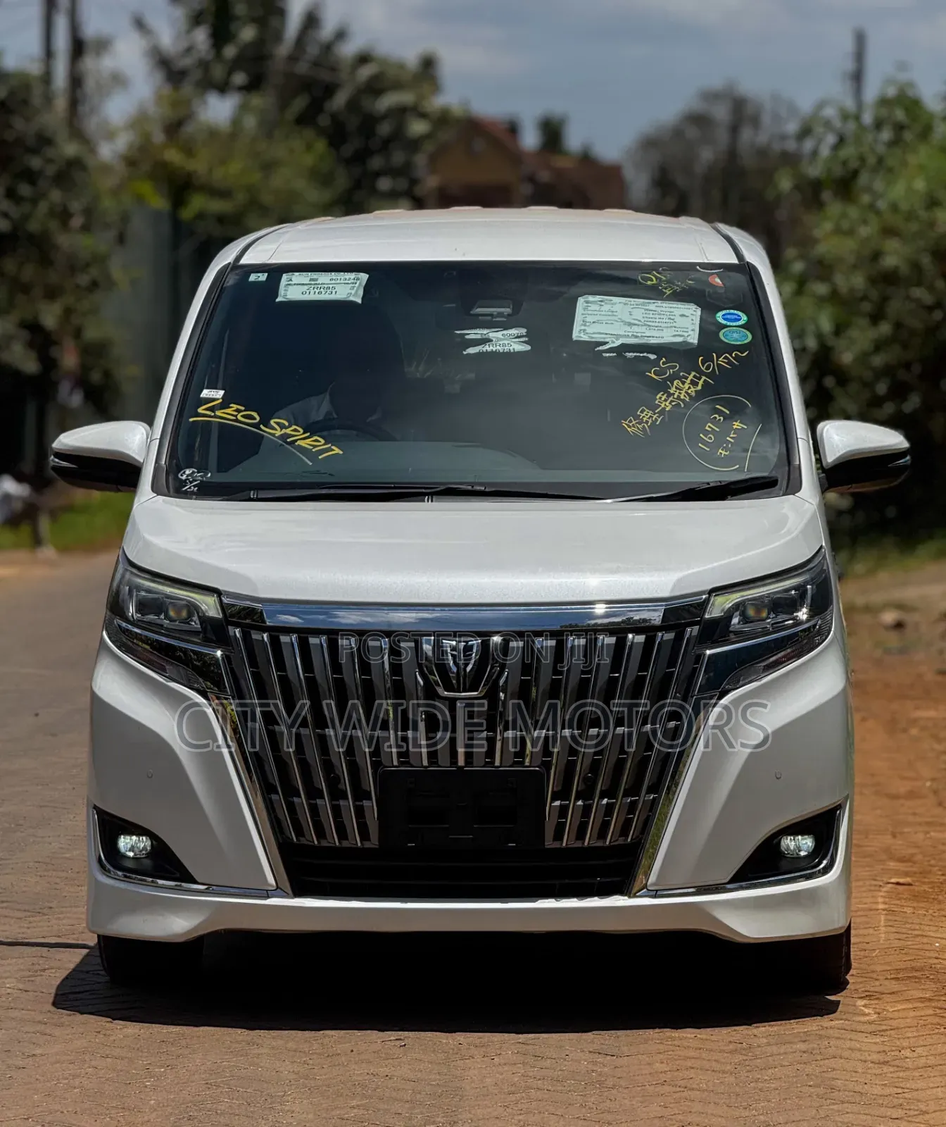 Toyota Esquire 2.0 AWD (7 seater) 2019 White