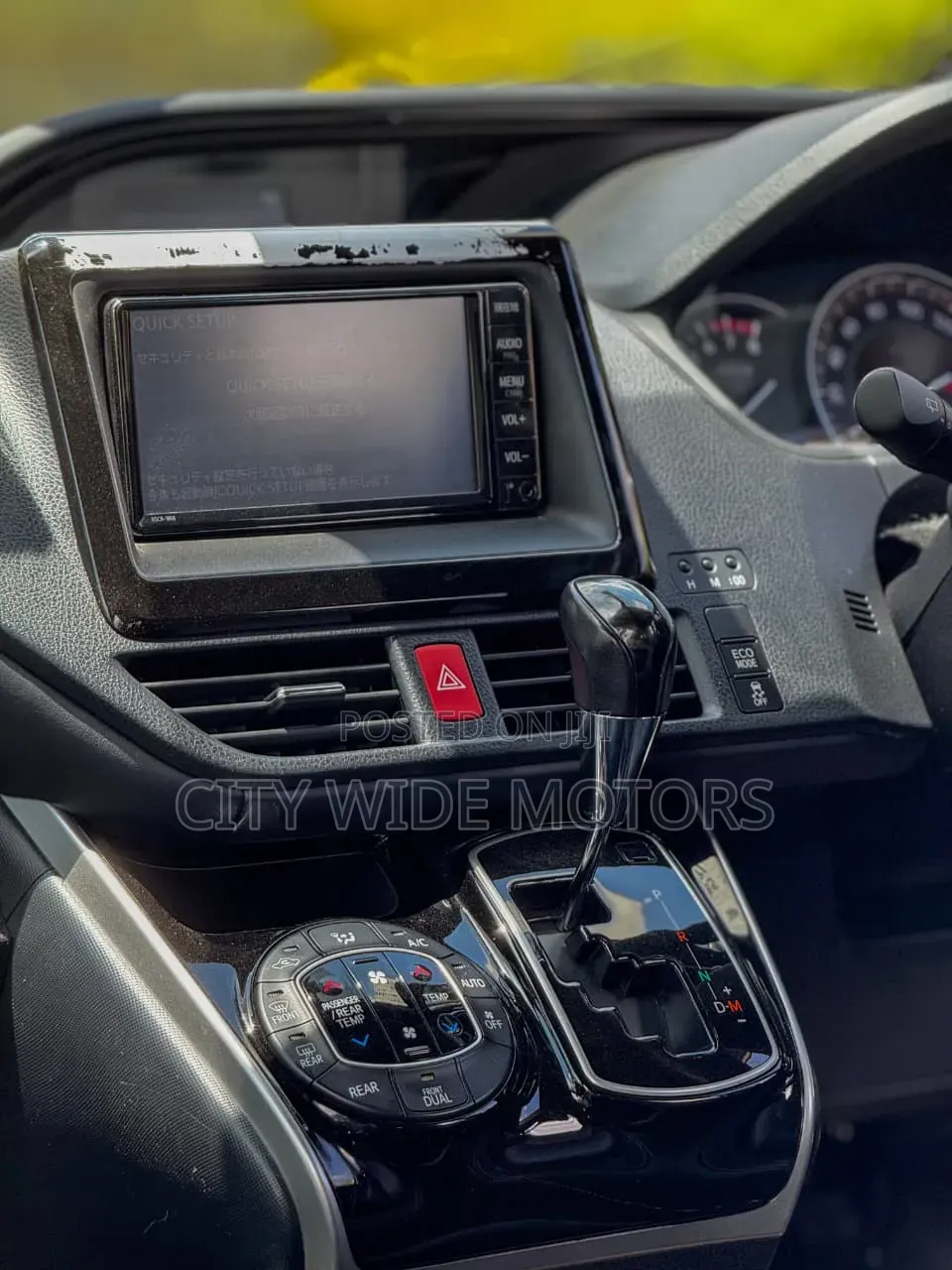 Toyota Esquire 2.0 AWD (7 seater) 2019 White