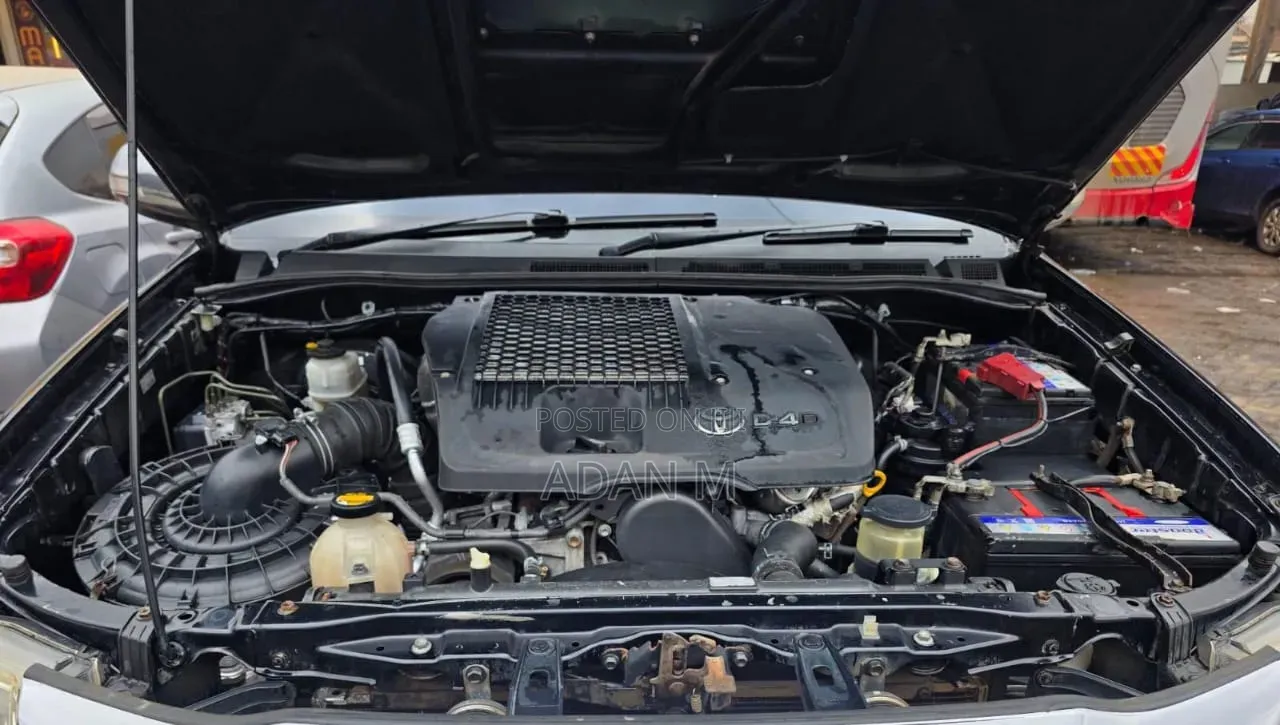 Toyota Hilux 2015 Black