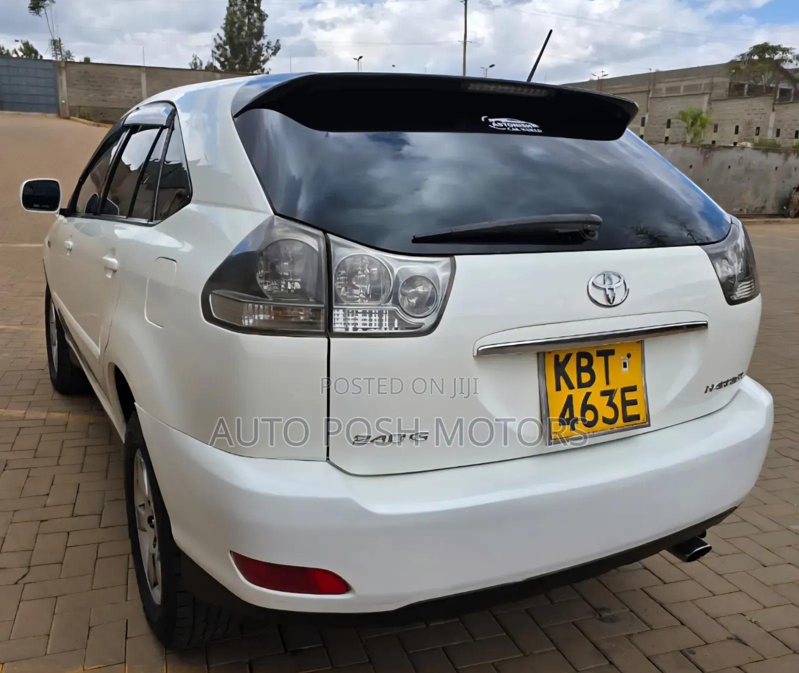 Toyota Harrier 2005 White