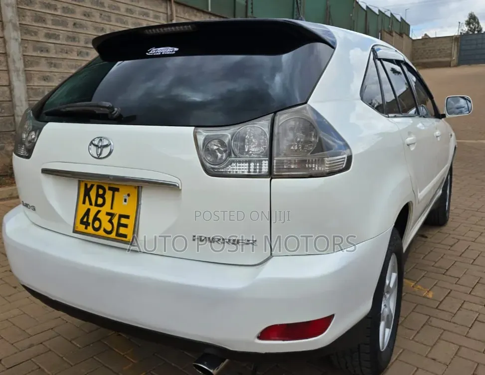 Toyota Harrier 2005 White