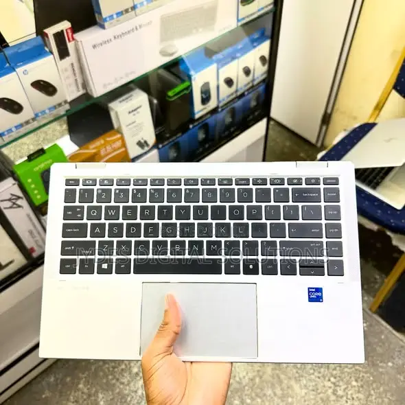 Laptop HP EliteBook 1040 G8 16GB Intel Core i7 SSD 512GB