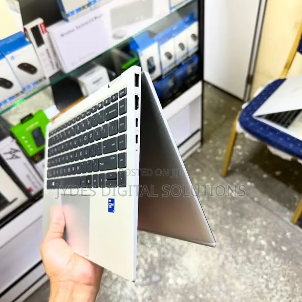 Laptop HP EliteBook 1040 G8 16GB Intel Core i7 SSD 512GB