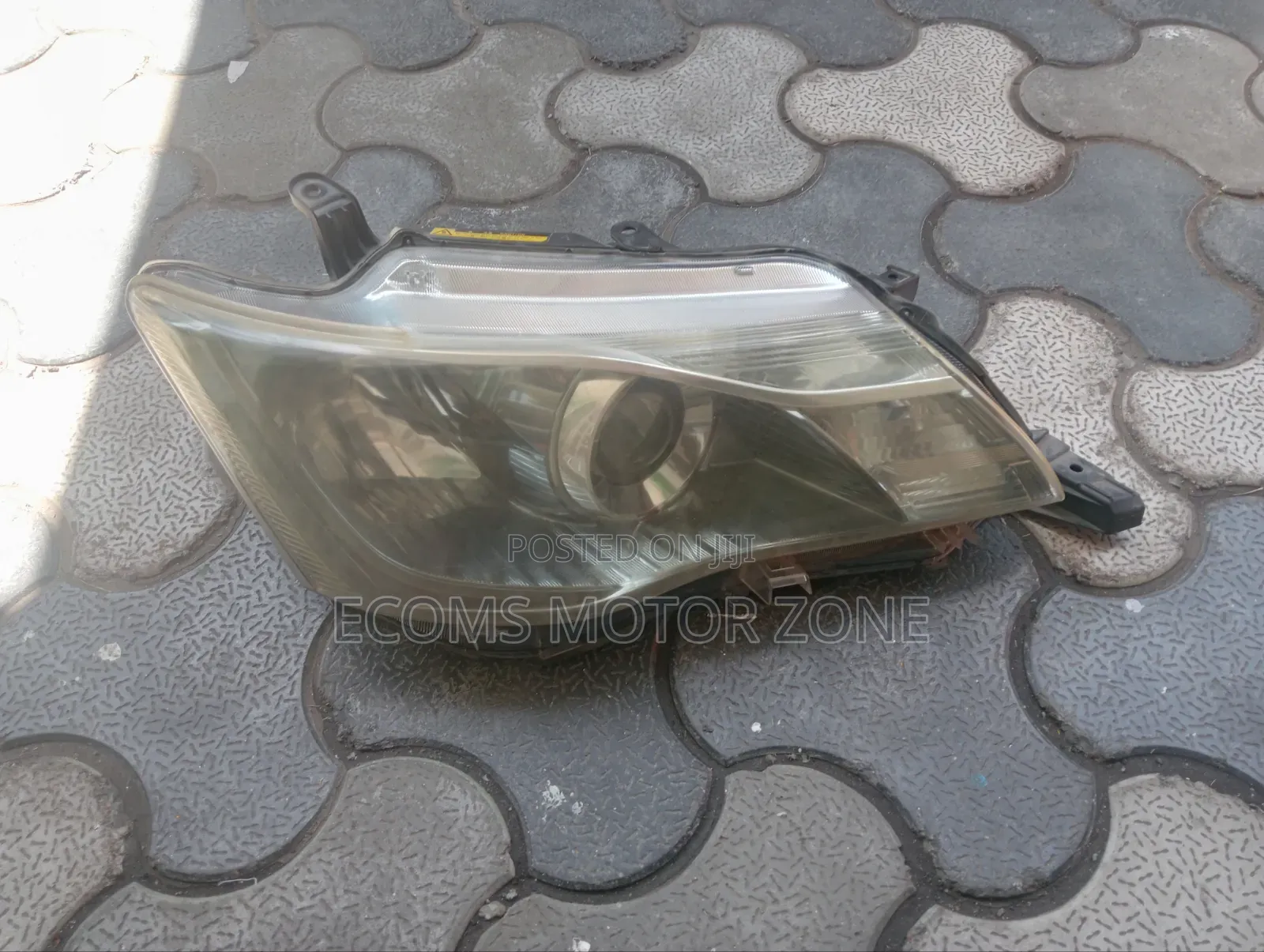 Toyota Fielder 2013/161 Headlight Xenon