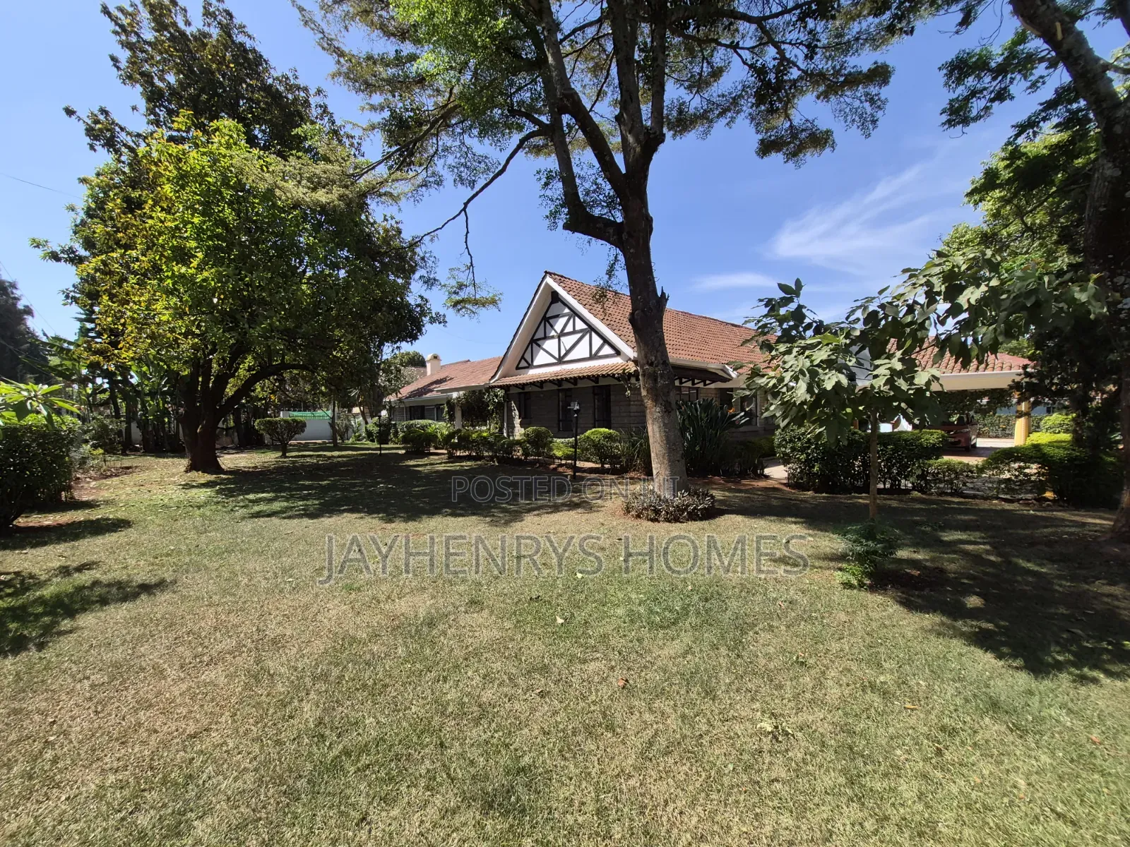 4bdrm Bungalow in Runda for rent