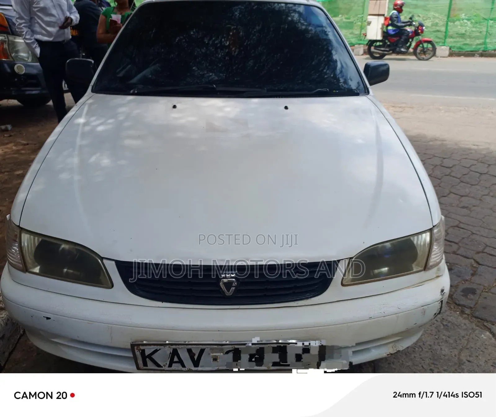 Toyota Corolla 1998 White