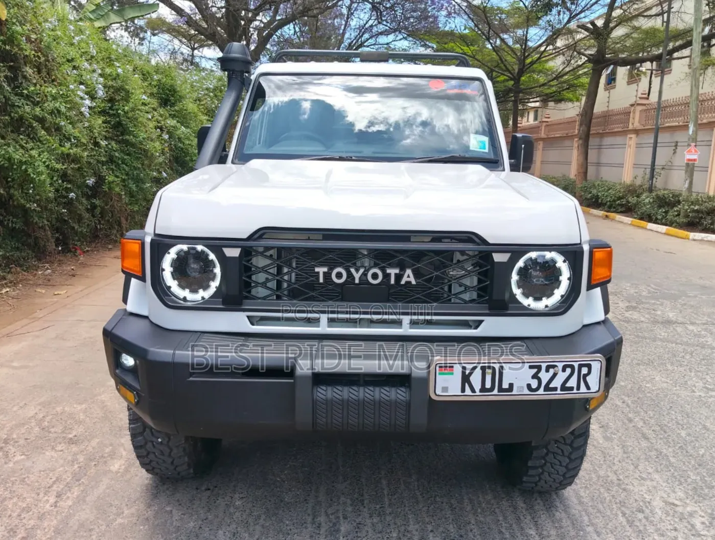 Toyota Land Cruiser 79 Series 2022 White