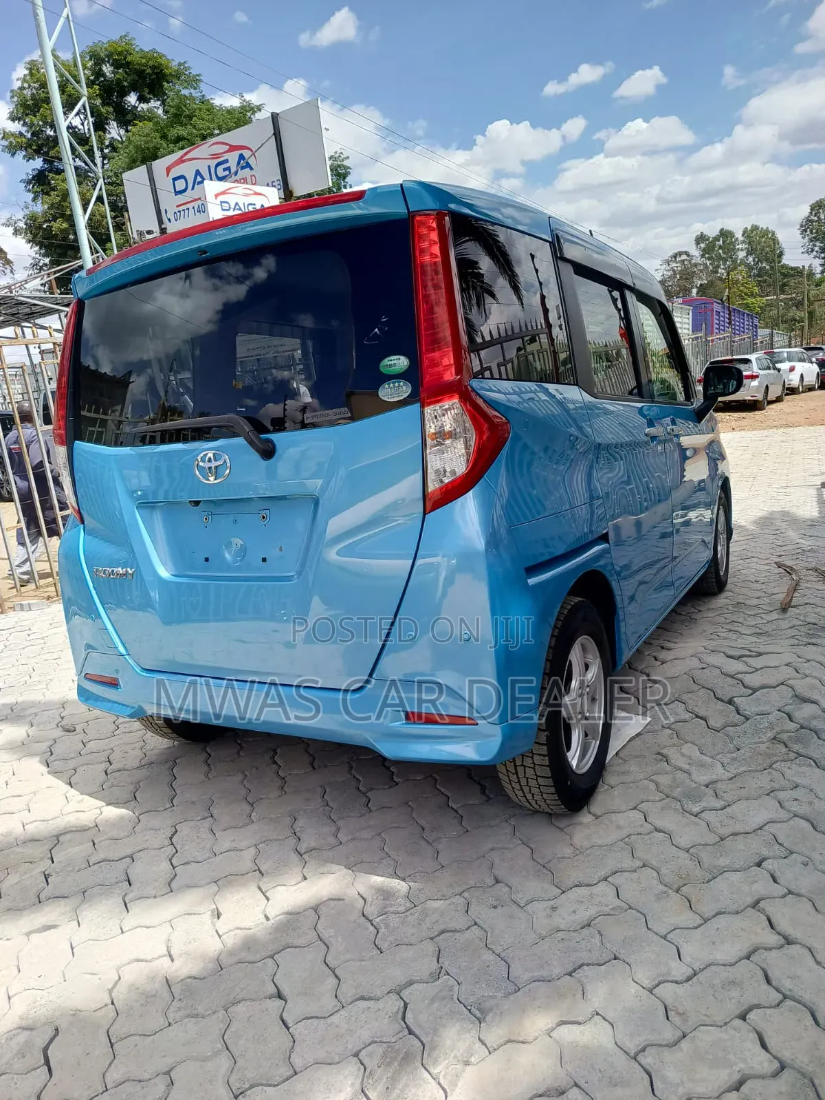 Toyota Roomy 2019 Blue