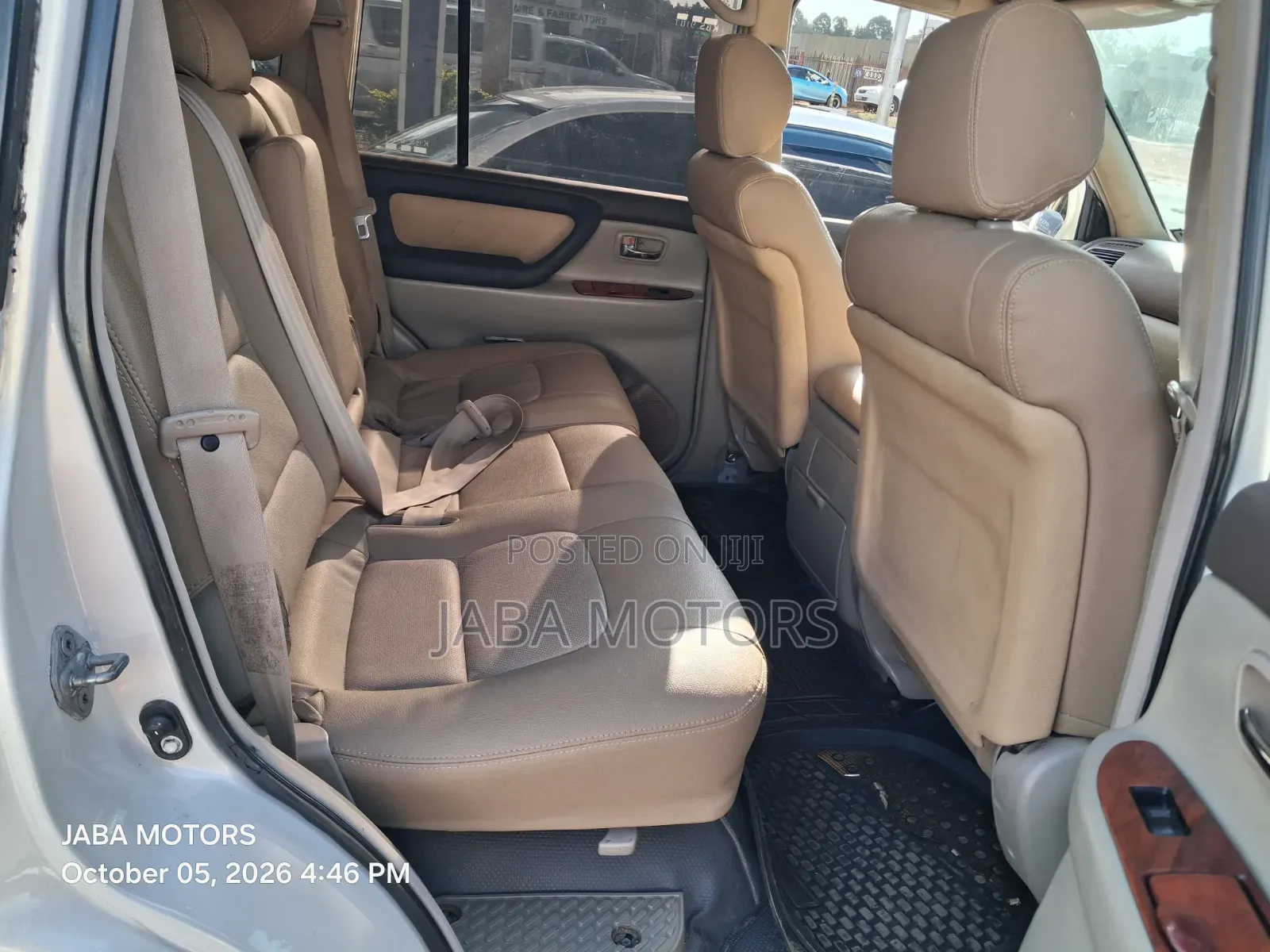 Toyota Land Cruiser 2002 White