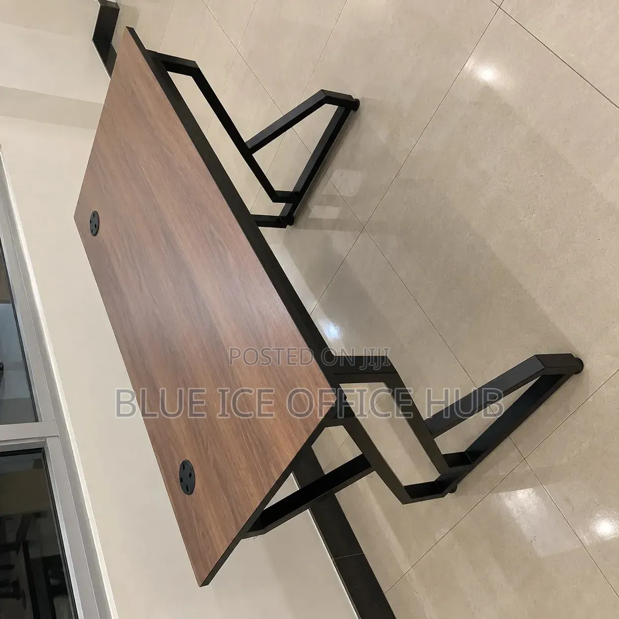Modern Executive Office Desk – Wooden Office Table.