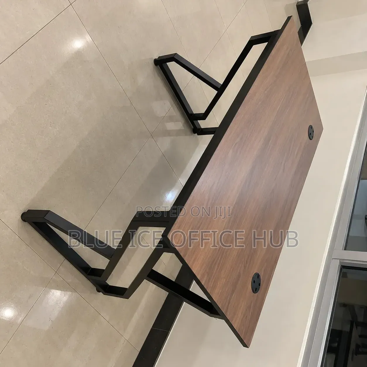 Modern Executive Office Desk – Wooden Office Table.