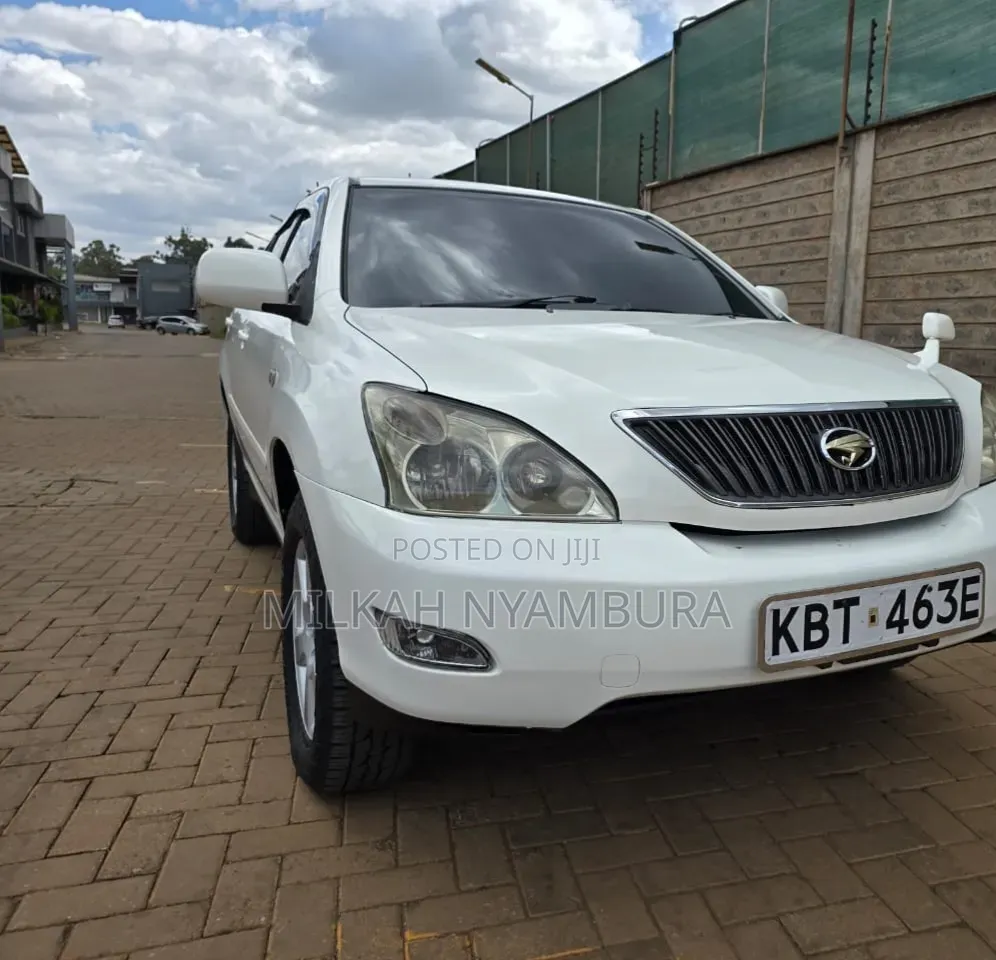 Toyota Harrier 2005 White