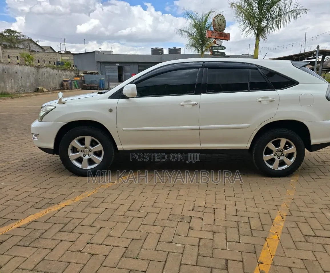 Toyota Harrier 2005 White
