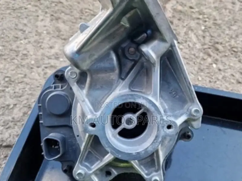 Toyota 1nz Hybrid Water Pump for Fielder, Aqua, Prius, Axio.