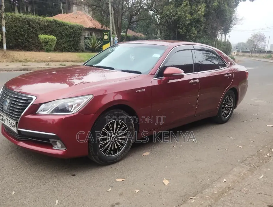 Toyota Crown 2014 Red