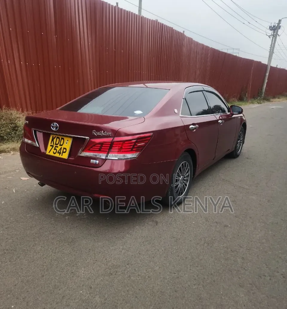 Toyota Crown 2014 Red