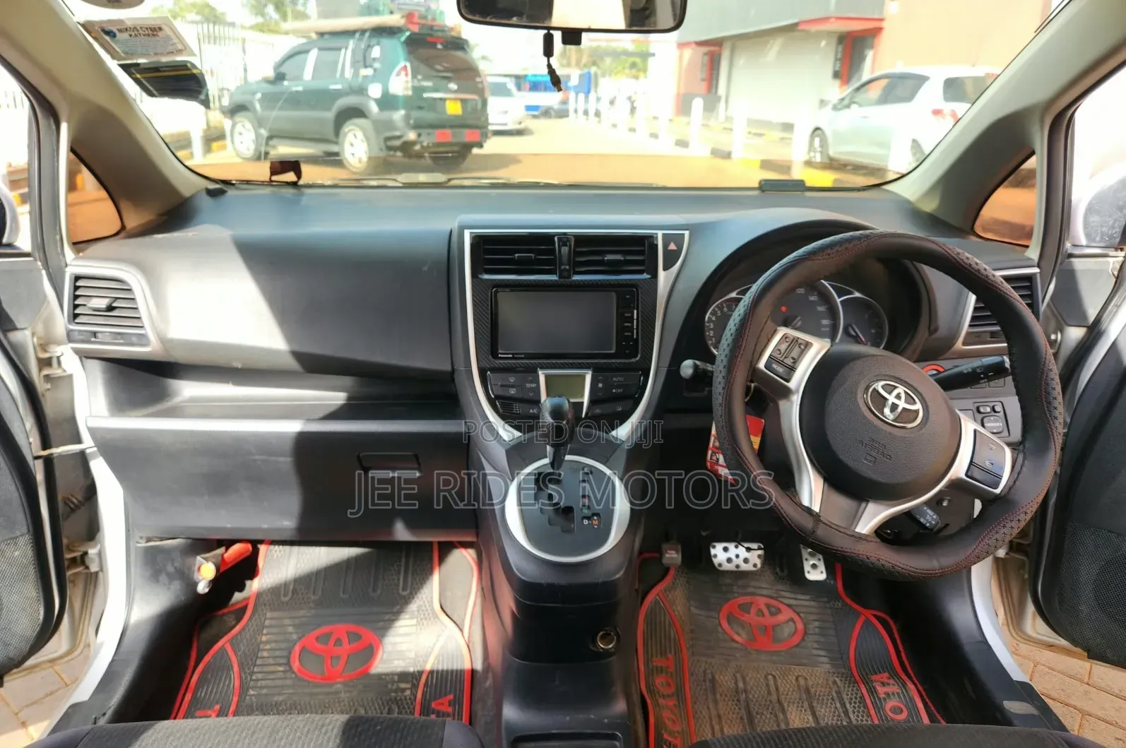 Toyota Ractis 2015 Gray