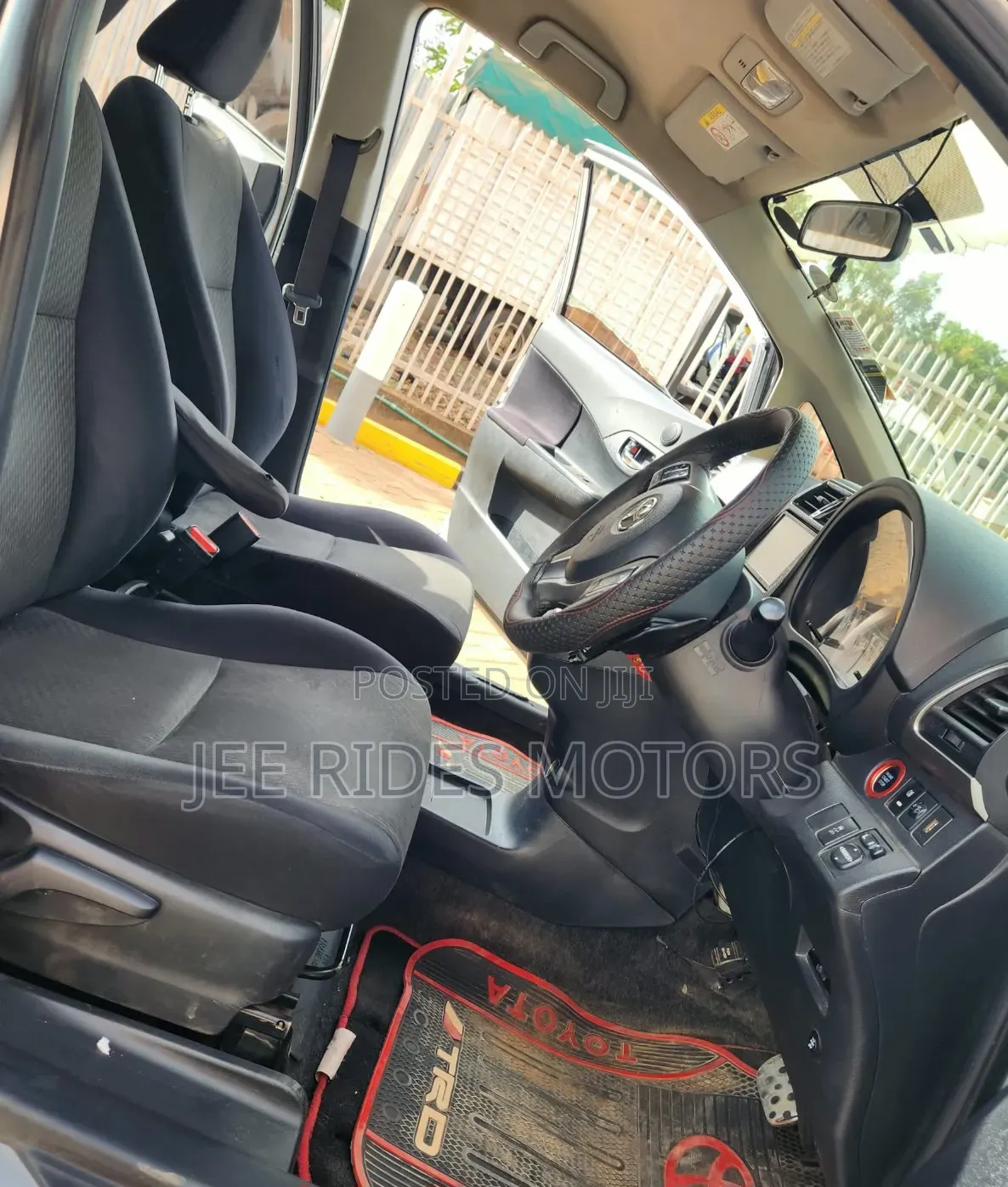 Toyota Ractis 2015 Gray