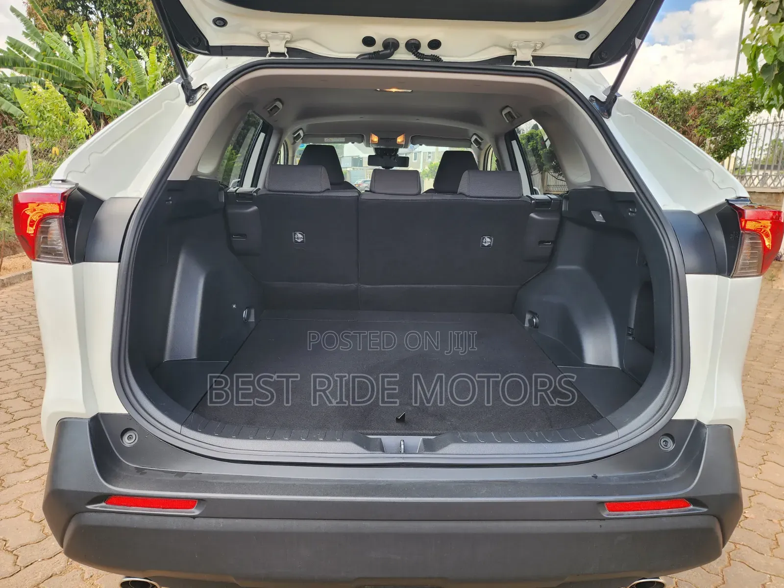 Toyota RAV4 2019 White