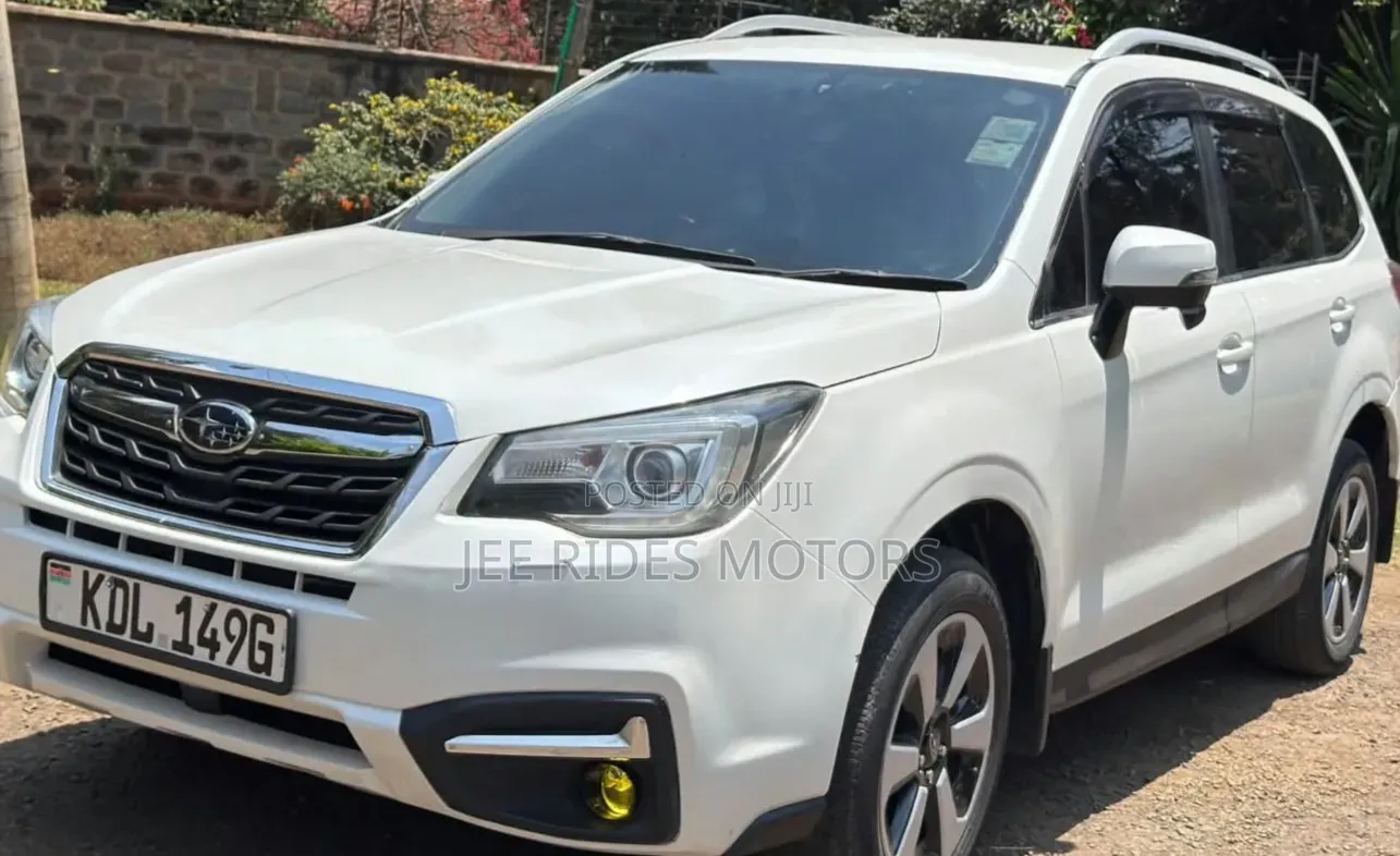 Subaru Forester 2016 Off white