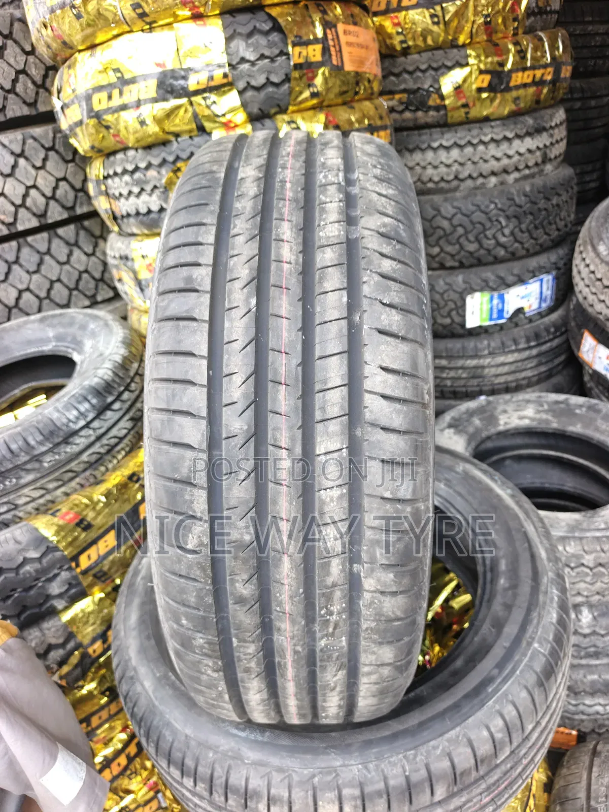 235/55r18 Bridgestone Alenza