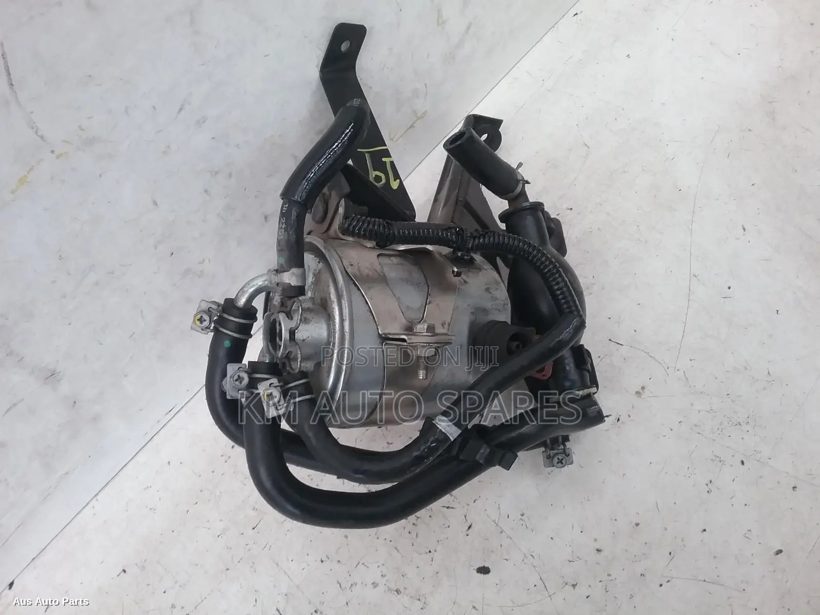 Nissan YD25 Fuel Filter Housing/Hand Pump for Nissan Navara.