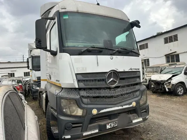 Mercedes Benz Actros 2545 No Engine and Gearbox