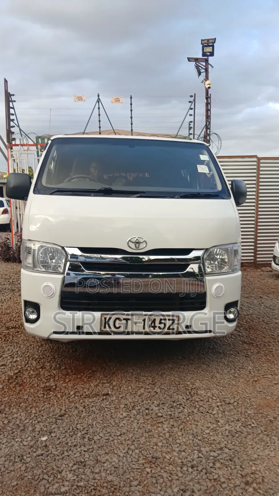 Toyota HiAce 2011 White