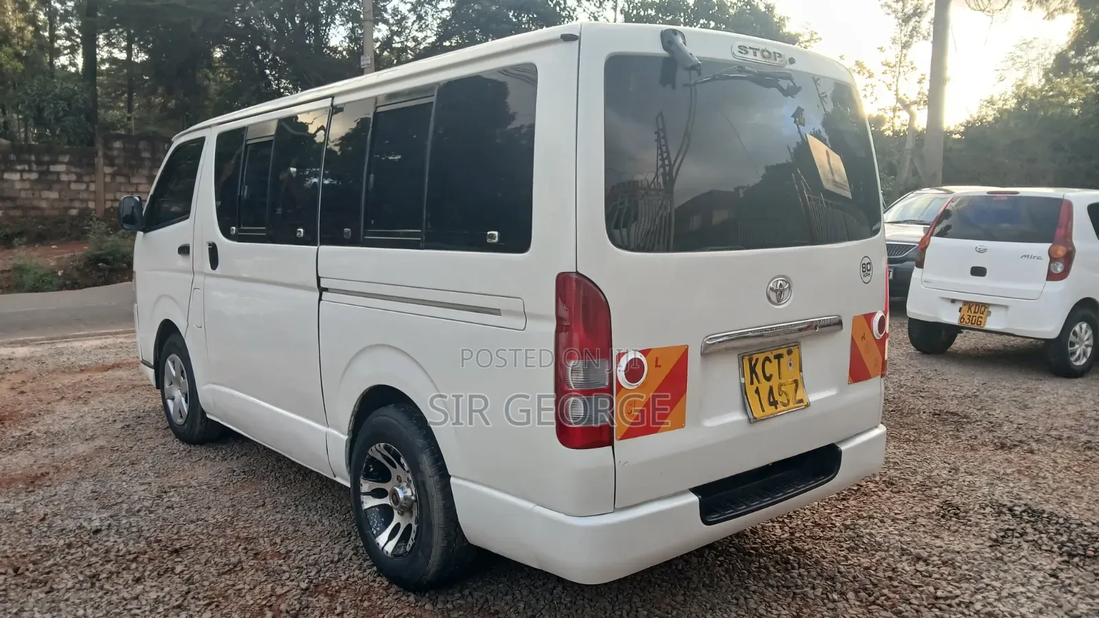 Toyota HiAce 2011 White