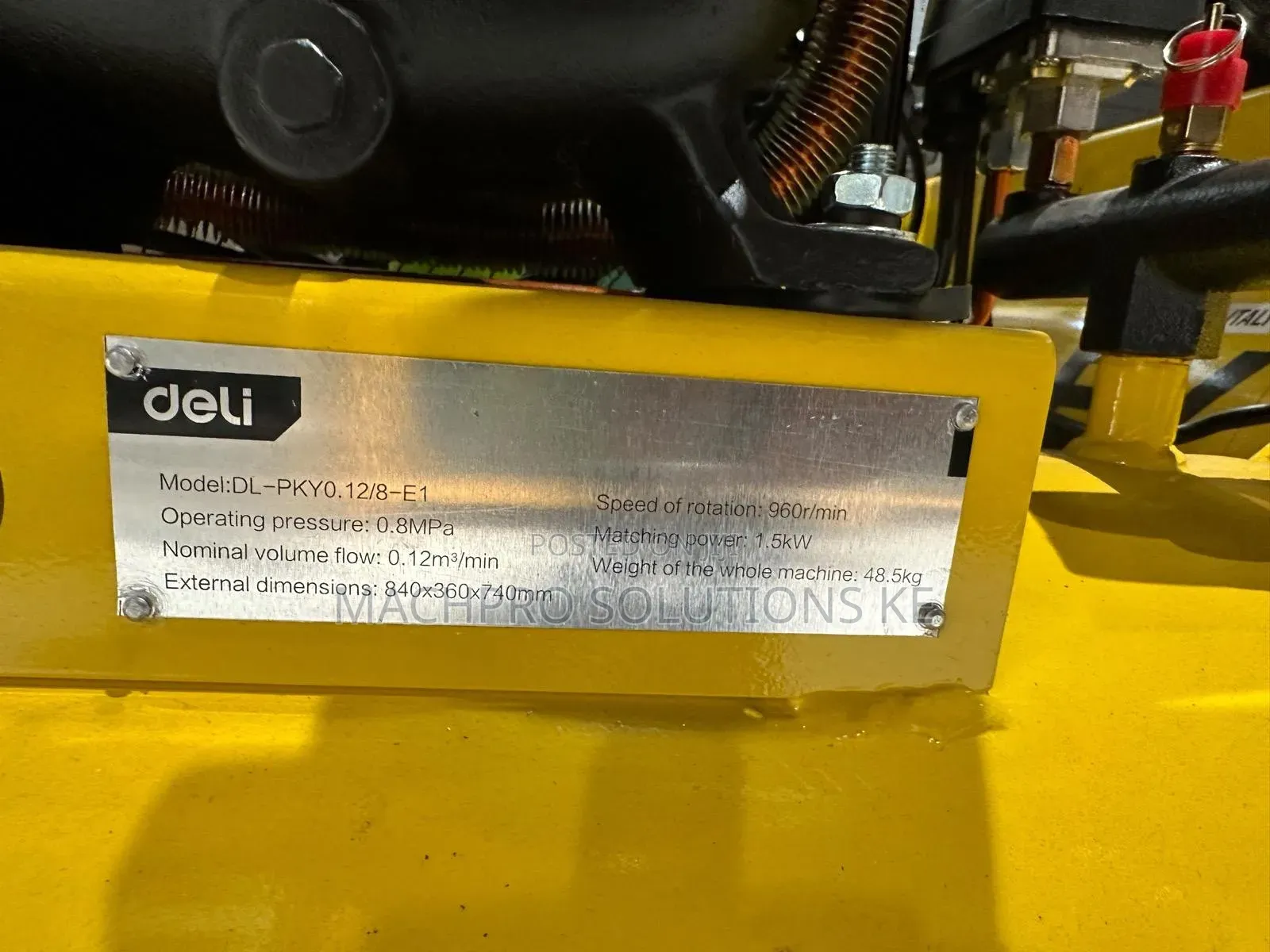 Deli Silent and Oil-Free Air Compressor