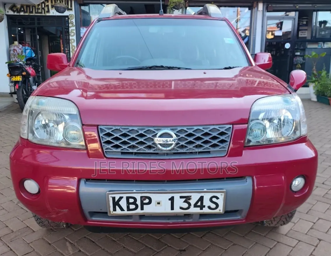 Nissan X-Trail 2004 Red