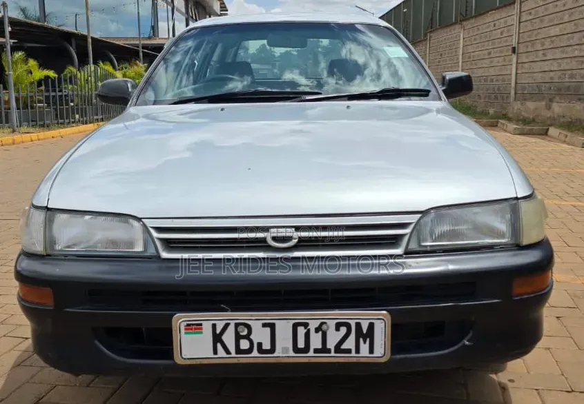 Toyota Corolla 2002 Gray