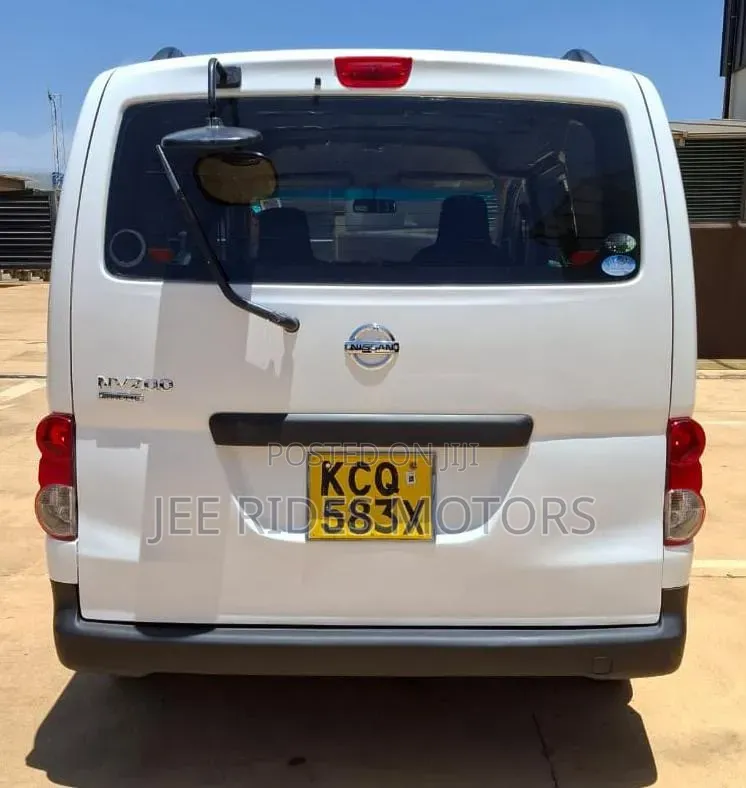 Nissan NV200 2012 White