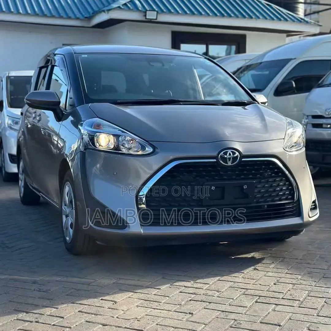 Toyota Sienta 1.5 FWD 2021 Gray