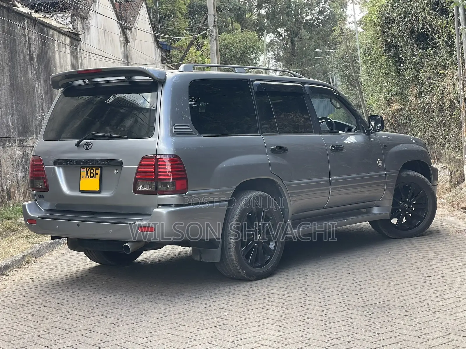 Toyota Land Cruiser 2005 Silver