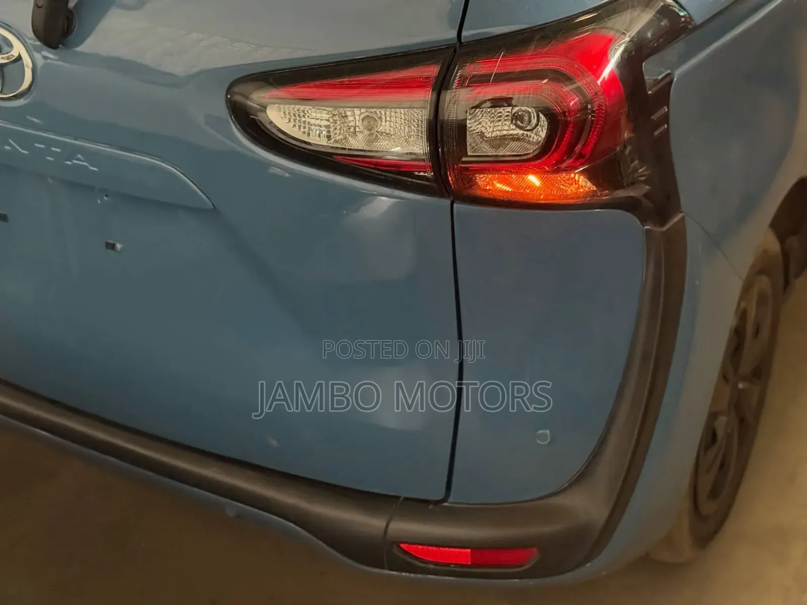 Toyota Sienta 1.5 FWD 2021 Blue