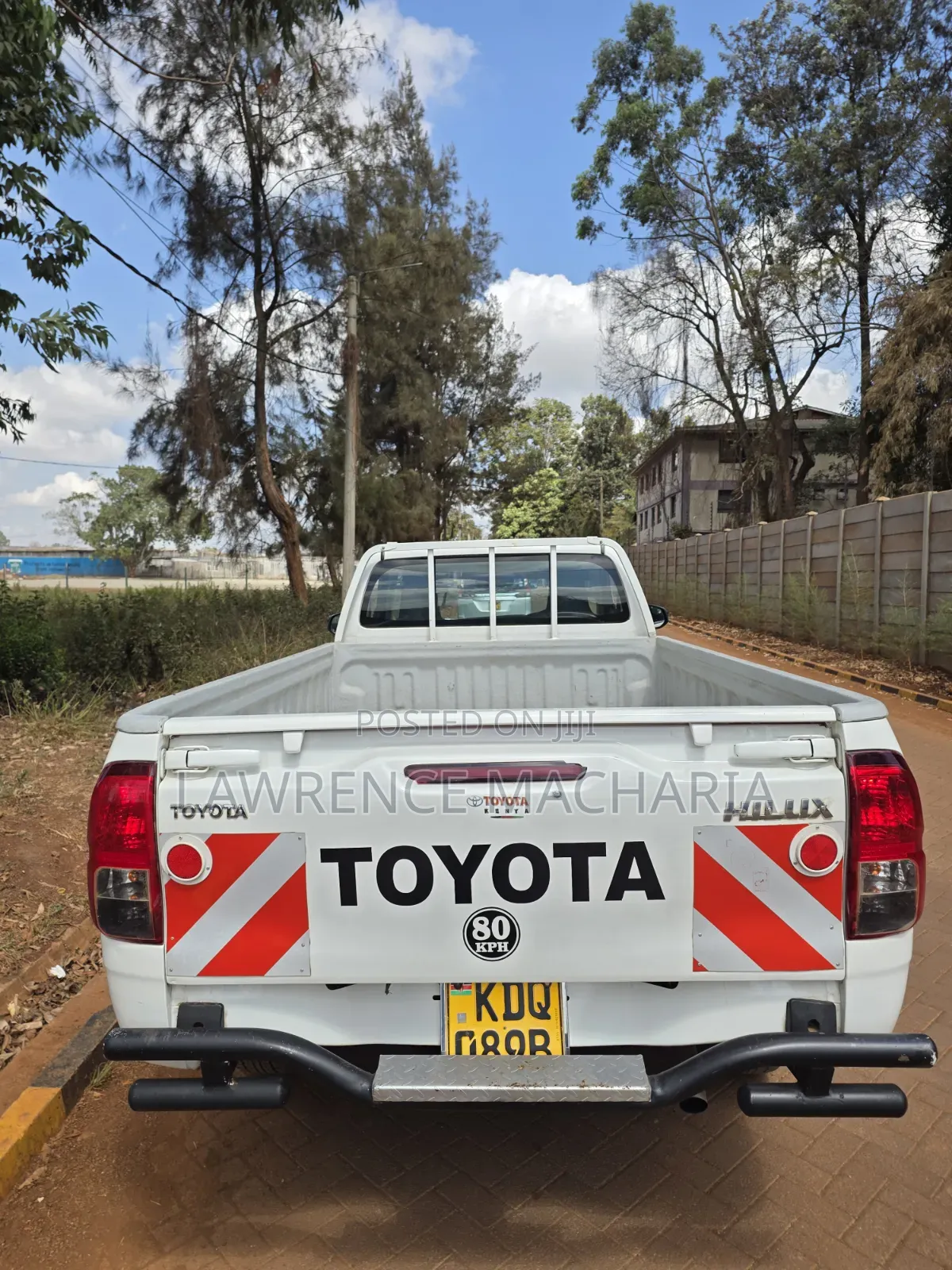 Toyota Hilux 2023 White