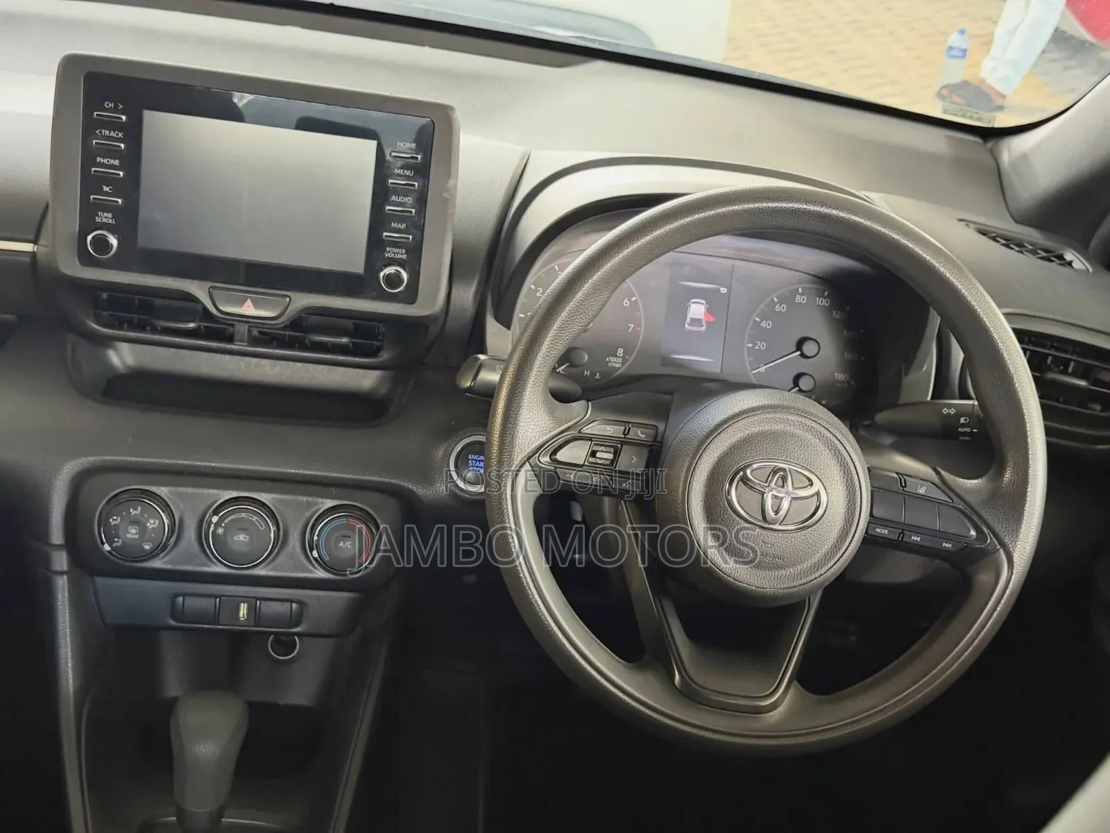 Toyota Yaris 2021 Brown