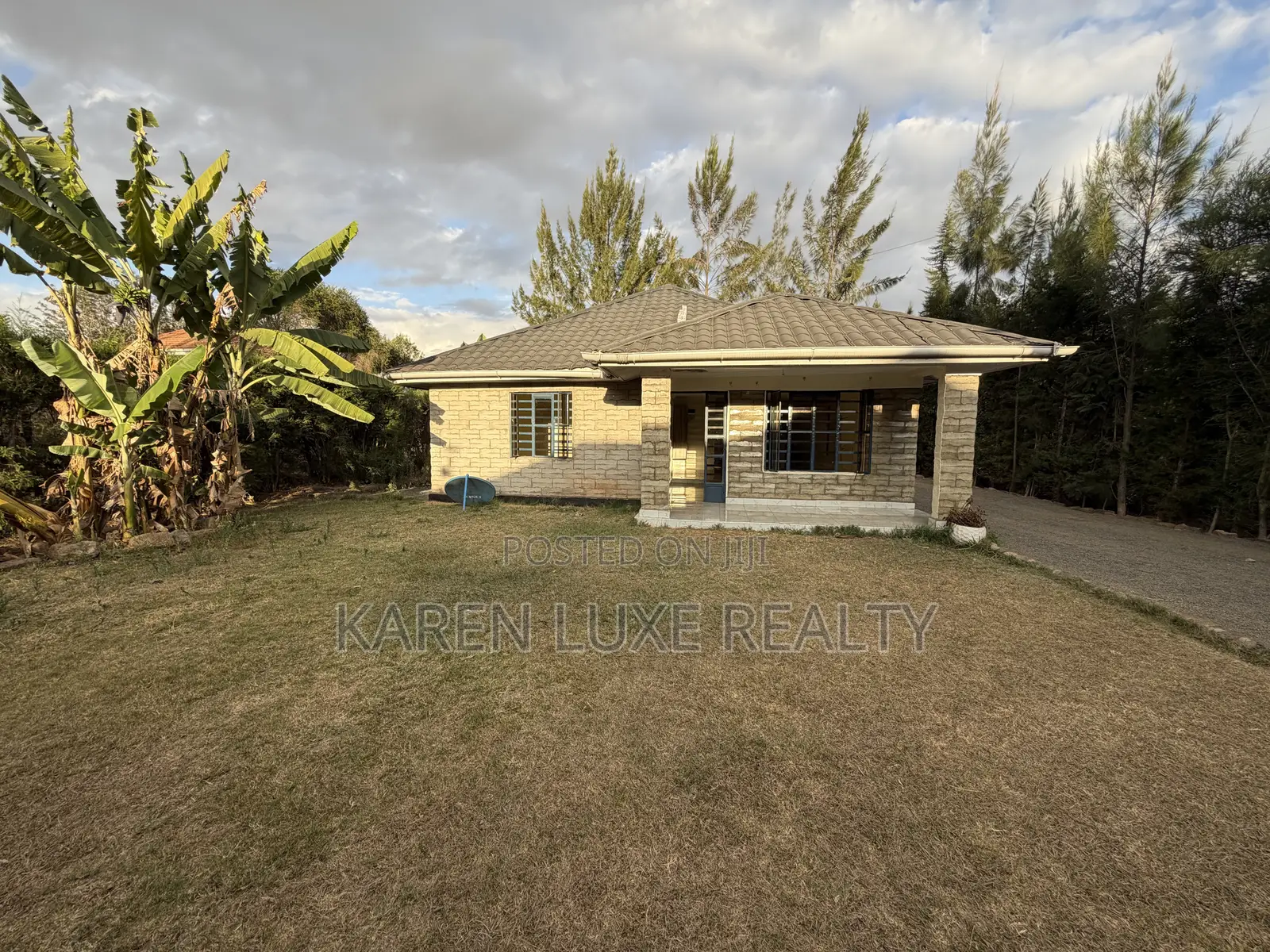 2bdrm Bungalow in Karen for rent