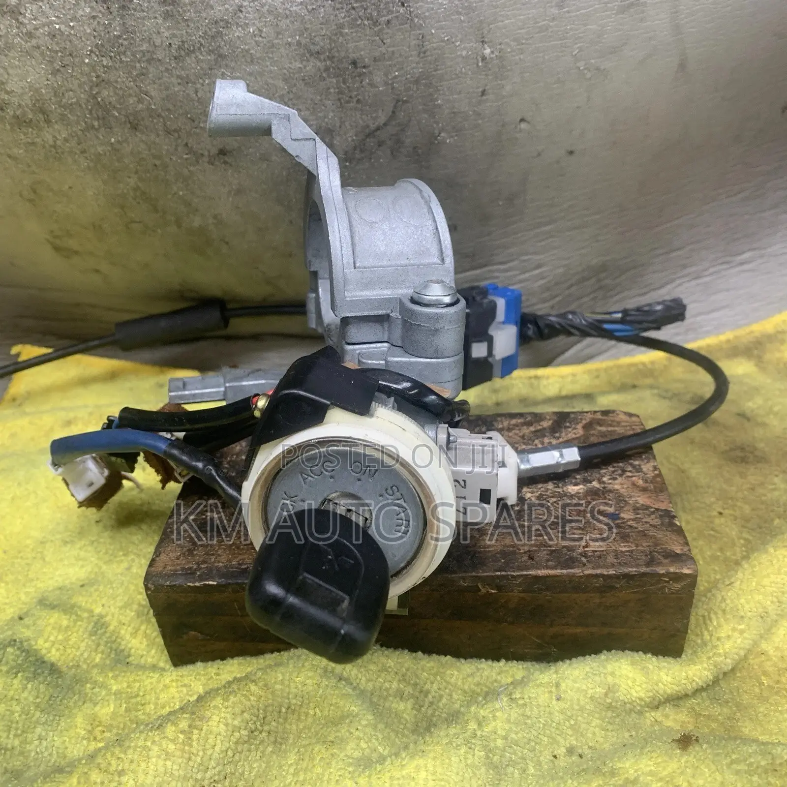 Mitsubishi Pajero Ignition Lock Switch.