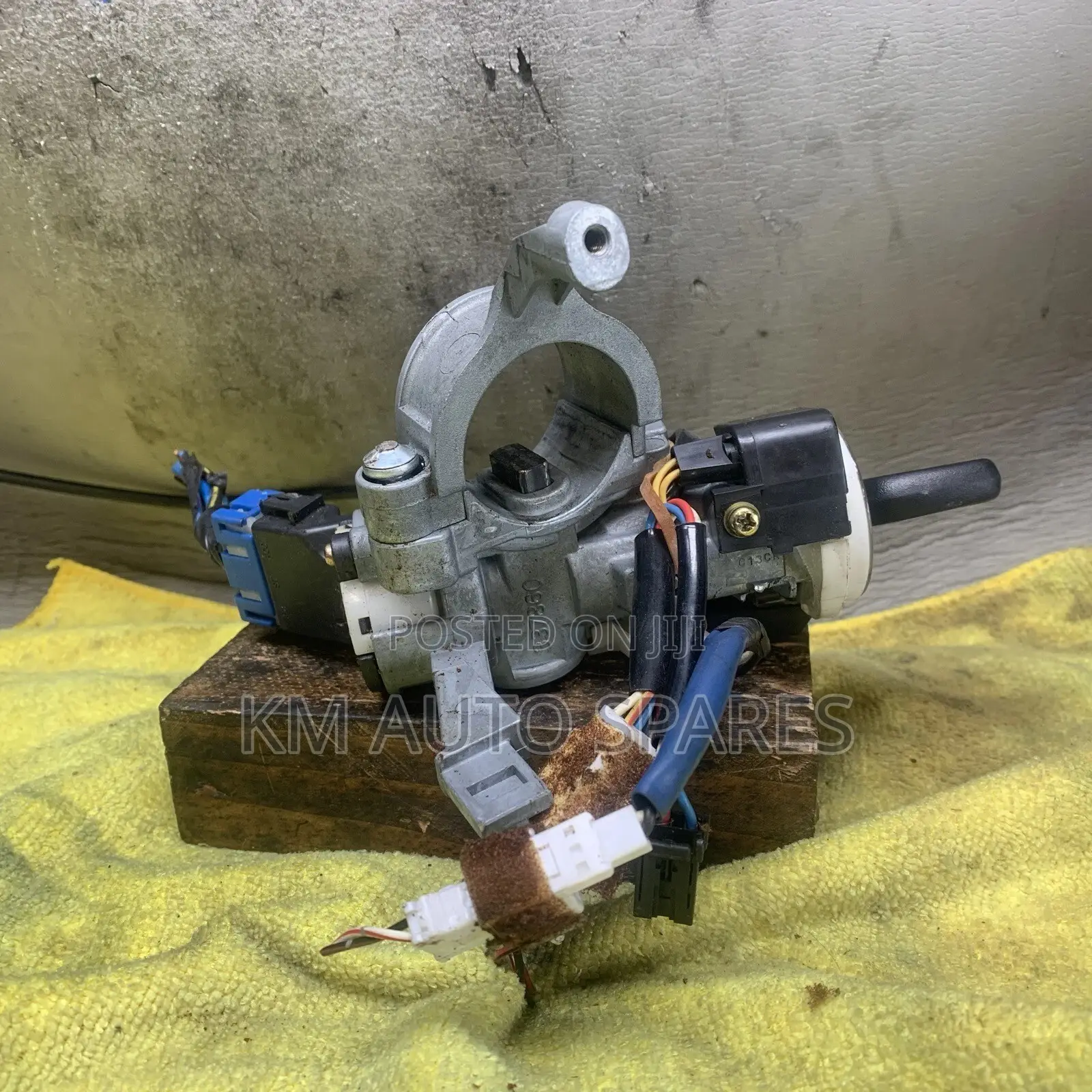 Mitsubishi Pajero Ignition Lock Switch.