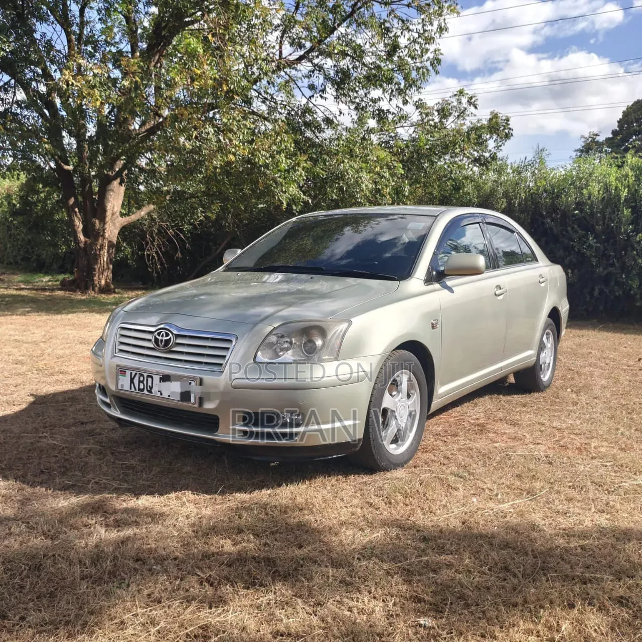 Toyota Avensis 2008 Gold