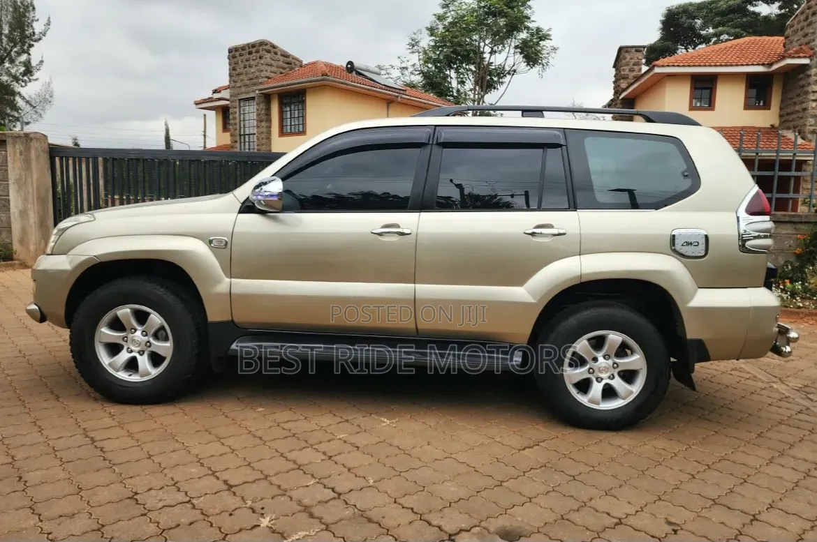 Toyota Land Cruiser Prado 2.7 5dr 2003 Gold